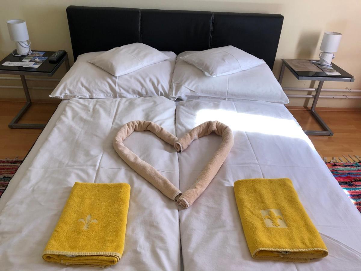 Hotel Oroszlan Szigetvár מראה חיצוני תמונה