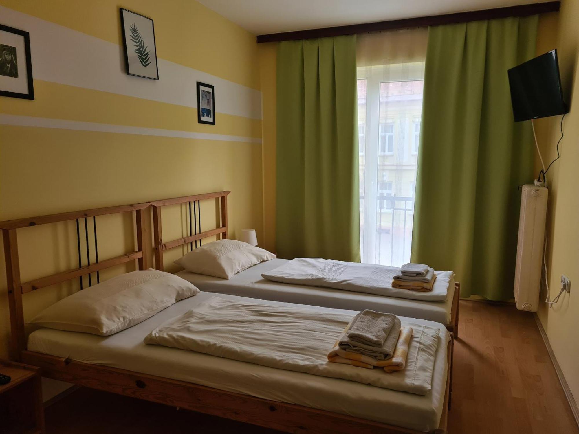 Hotel Oroszlan Szigetvár מראה חיצוני תמונה
